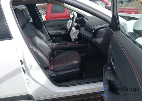 2025 Nissan Kicks Sr Intelligent Awd из США, поврежденный, VIN 3N8AP6DD3SL345324